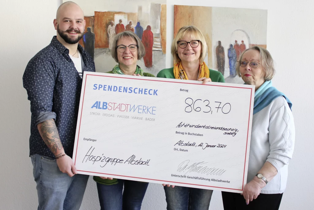 Spendenschek der Albstadtwerke an die ökumenisch ambulante Hospizgruppe Albstadt